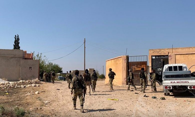 Turkish-backed groups kidnap 3 young men in Ras al-ain, and members of Al-Hamzat plunder the homes of the Kurds in Afrin